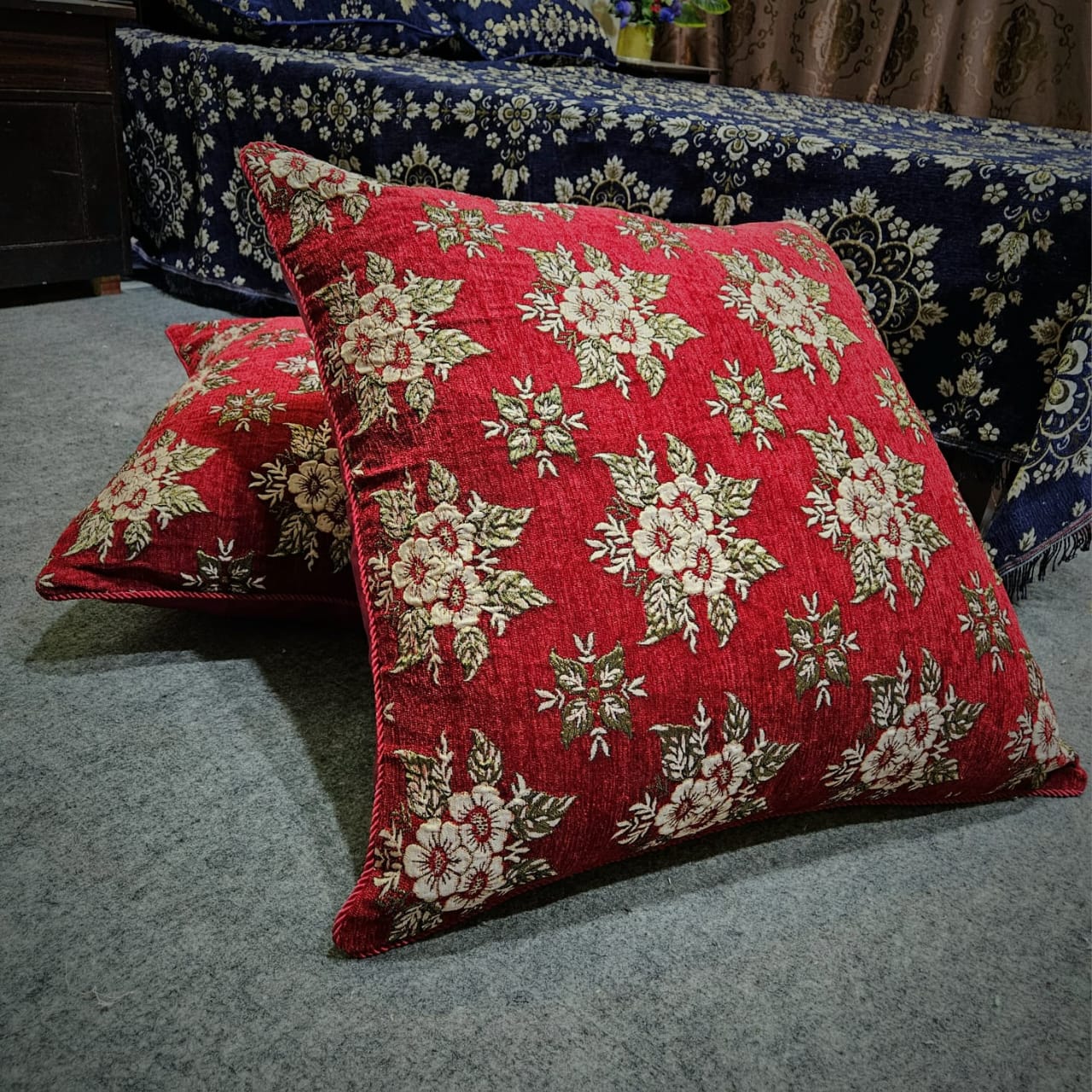 Latest Collection 👉 2 PCS Floor cushion Cover set *💯  👉 Fabric velvat ❤