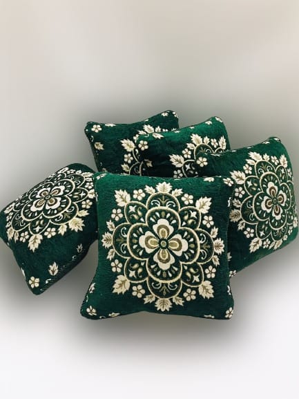 👉 5 PCS Cushions covers set 👌 💯  👉 Fabric Velvet ❤