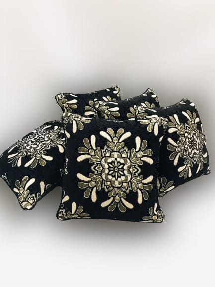 👉 5 PCS Cushions covers set 👌 💯  👉 Fabric Velvet ❤