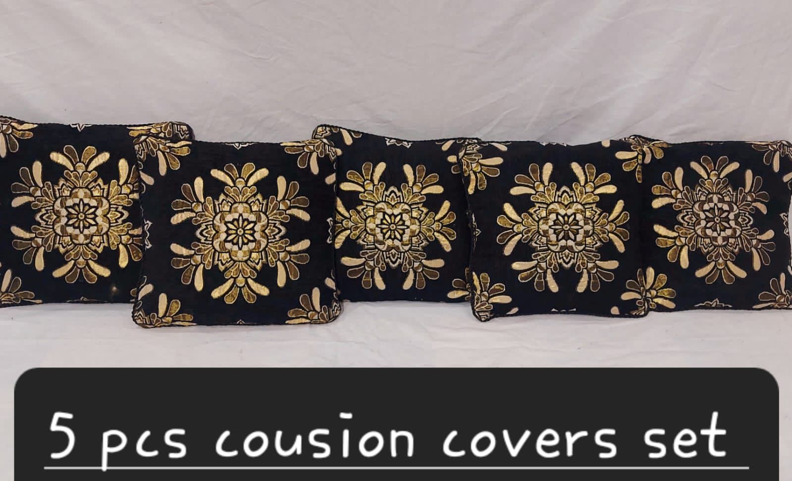 👉 5 PCS Cushions covers set 👌 💯  👉 Fabric Velvet ❤