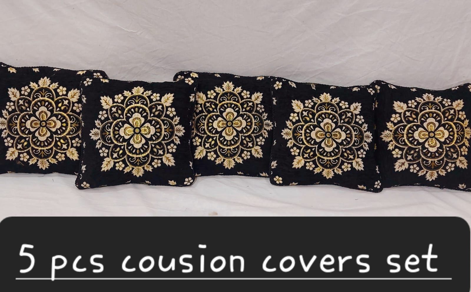 👉 5 PCS Cushions covers set 👌 💯  👉 Fabric Velvet ❤